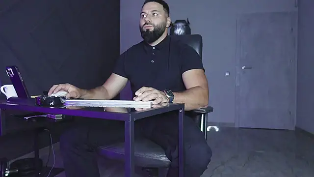 Snapshot of mattmasterss chatting on 09.30.25 mattmasterss online show from 09.30.25