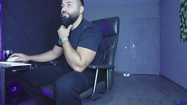 Snapshot of mattmasterss chatting on 11.27.25 mattmasterss online show from 11.27.25