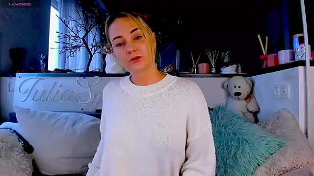  JuliaSpace  online show from 12.12.24