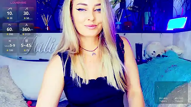  JuliaSpace  online show from 10.12.25