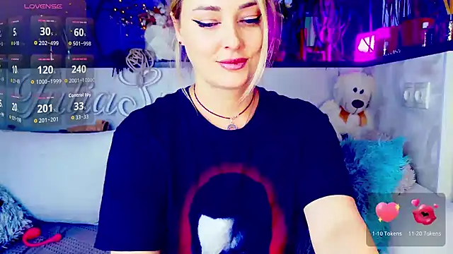  JuliaSpace  online show from 12.15.25