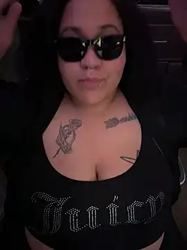 Snapshot of Juicyjordie chatting on 04.10.26 Juicyjordie online show from 04.10.26