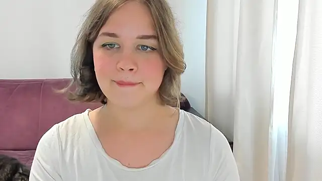 Snapshot of AlicePopsy chatting on 07.25.26 AlicePopsy online show from 07.25.26