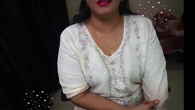 Snapshot of Arushisingh8888 chatting on 07.24.26 Arushisingh8888 online show from 07.24.26