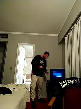 Antonio Vatooo online show from 01.15.25