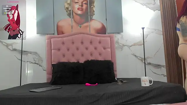 Ema Jonees online show from 03.18.25