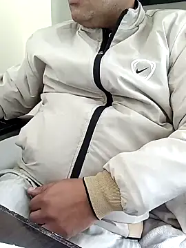 Snapshot of Hot-man39 chatting on 12.15.24 Hot-man39 online show from 12.15.24