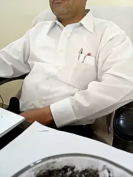 Snapshot of Hot-man39 chatting on 02.04.25 Hot-man39 online show from 02.04.25