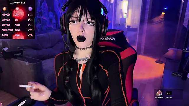 Snapshot of Eva-miller1 chatting on 11.02.25 Eva-miller1 online show from 11.02.25