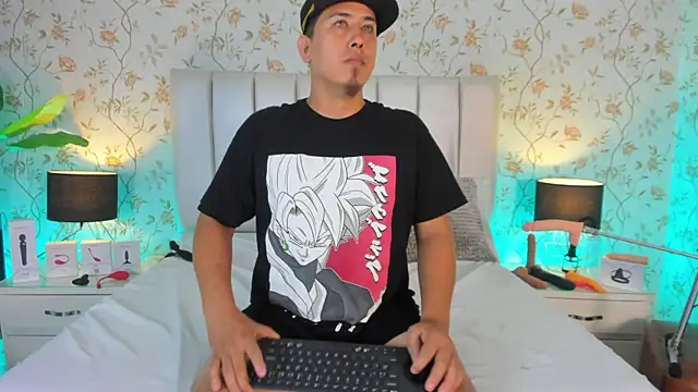 Snapshot of Liana_Asaff chatting on 02.12.25 Liana Asaff online show from 02.12.25