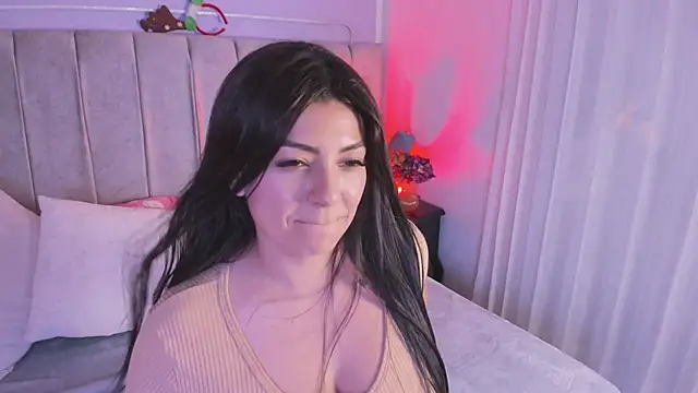 EvaaStevens online show from 12.16.25