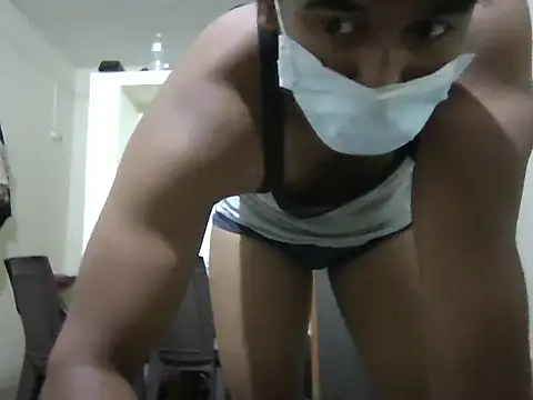 Snapshot of 2003vickey chatting on 03.01.25 2003vickey online show from 03.01.25