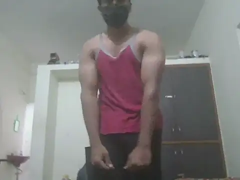 Snapshot of 2003vickey chatting on 11.15.25 2003vickey online show from 11.15.25