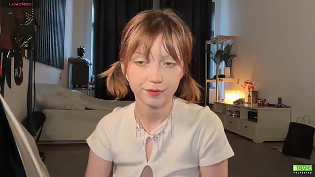 electric babe online show from 10.28.25