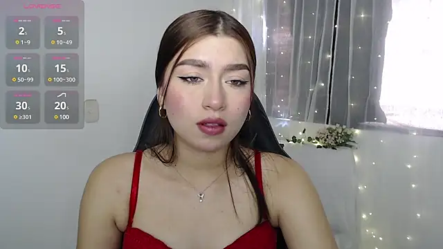 Snapshot of mily_thomson_b_ chatting on 01.04.25 mily thomson b  online show from 01.04.25