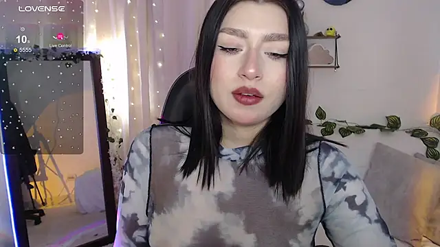 mily thomson b  online show from 11.25.25