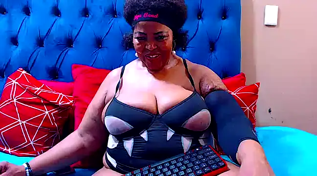 ebonycandy10 online show from 03.17.25