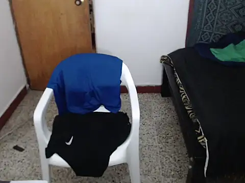 Snapshot of jefmuscle chatting on 12.01.25 jefmuscle online show from 12.01.25