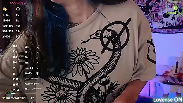 sweetcoralinee online show from 09.13.25