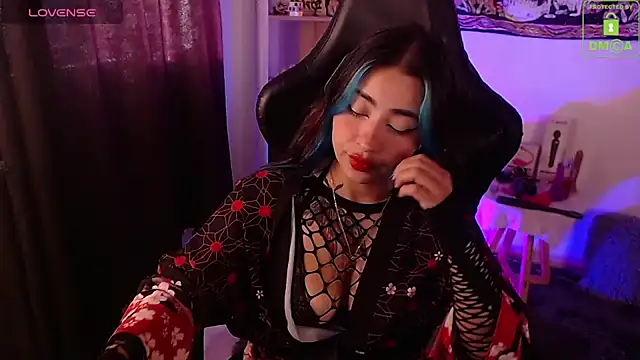 sweetcoralinee online show from 10.01.25