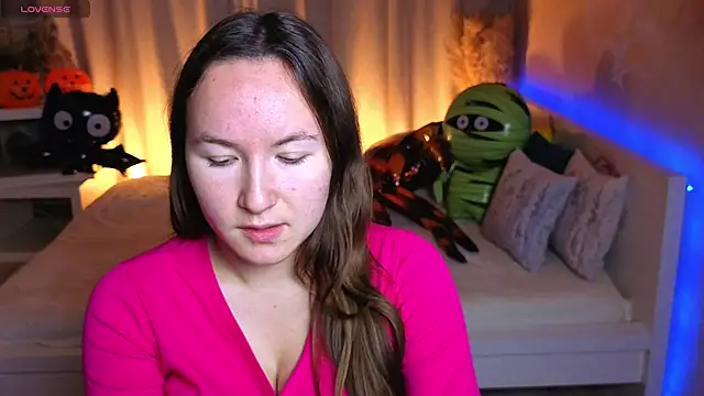 Little doll meow online show from 10.17.25