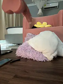 Snapshot of emiss_ chatting on 03.01.25 emiss online show from 03.01.25