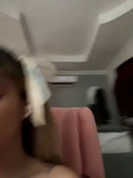 Snapshot of emiss_ chatting on 03.09.25 emiss online show from 03.09.25