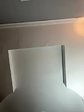 Snapshot of emiss_ chatting on 03.16.25 emiss online show from 03.16.25