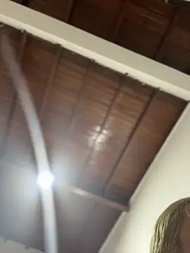 Snapshot of emiss_ chatting on 12.15.25 emiss online show from 12.15.25