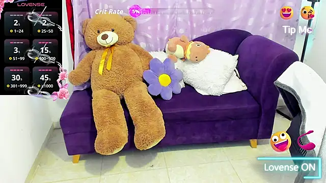 Snapshot of cynthia_watson chatting on 09.29.25 cynthia watson online show from 09.29.25