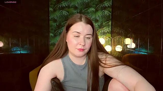 Snapshot of ShedarBrooks chatting on 12.17.24 ShedarBrooks online show from 12.17.24