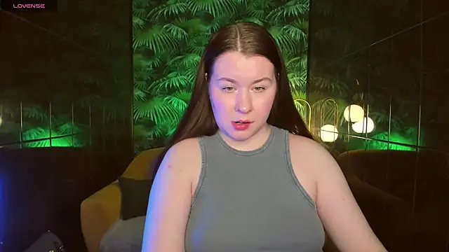 Snapshot of ShedarBrooks chatting on 12.24.24 ShedarBrooks online show from 12.24.24