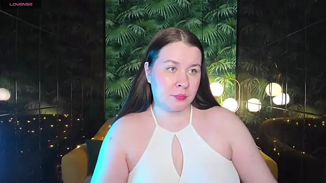 Snapshot of ShedarBrooks chatting on 12.26.24 ShedarBrooks online show from 12.26.24