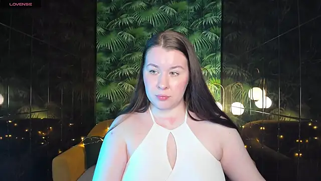 Snapshot of ShedarBrooks chatting on 12.27.24 ShedarBrooks online show from 12.27.24