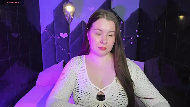 Snapshot of ShedarBrooks chatting on 02.17.25 ShedarBrooks online show from 02.17.25