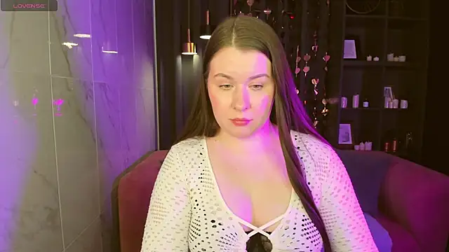 Snapshot of ShedarBrooks chatting on 02.18.25 ShedarBrooks online show from 02.18.25