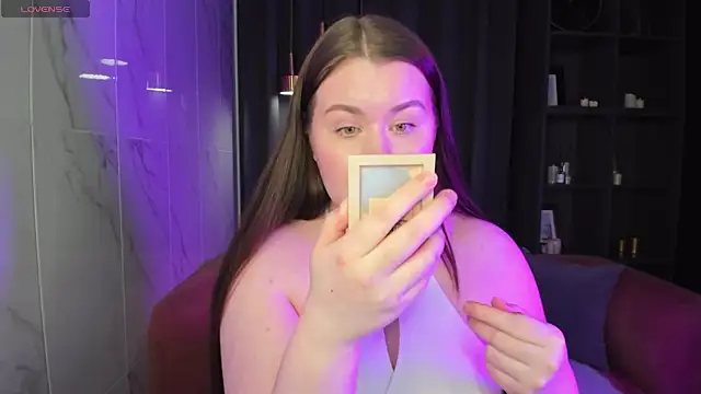 Snapshot of ShedarBrooks chatting on 03.11.25 ShedarBrooks online show from 03.11.25