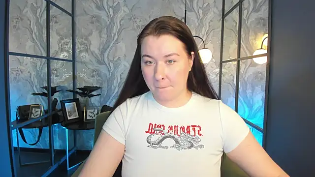 Snapshot of ShedarBrooks chatting on 10.31.25 ShedarBrooks online show from 10.31.25