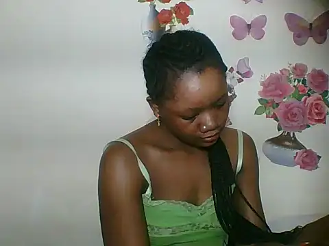 HotJeylee online show from 10.17.25