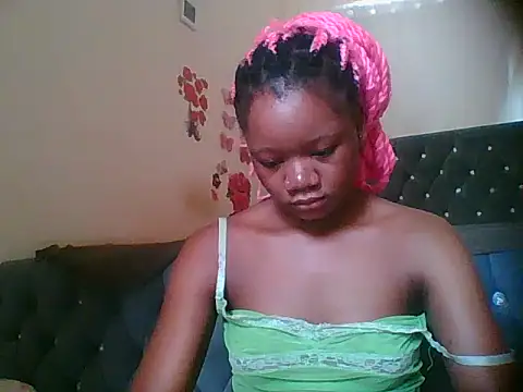 HotJeylee online show from 12.17.25