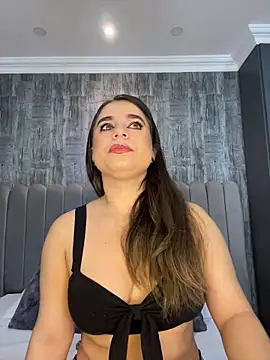 ThaniaJones online show from 02.17.26