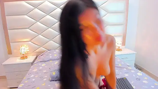 Snapshot of samanthaevans4 chatting on 03.19.25 samanthaevans4 online show from 03.19.25