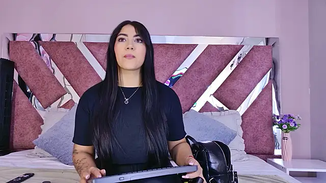 PaulinaDuarte online show from 06.22.26