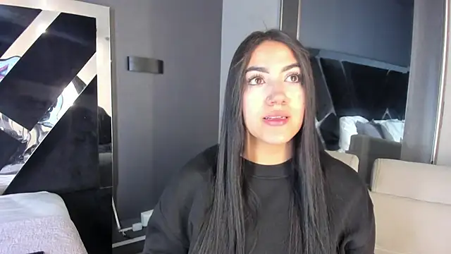 PaulinaDuarte online show from 07.06.26