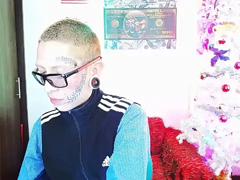 Snapshot of deivid_estrada chatting on 01.10.25 deivid estrada online show from 01.10.25