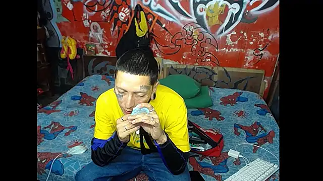 Snapshot of deivid_estrada chatting on 02.08.25 deivid estrada online show from 02.08.25