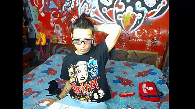 Snapshot of deivid_estrada chatting on 02.17.25 deivid estrada online show from 02.17.25