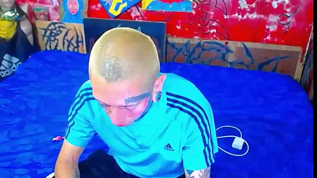 Snapshot of deivid_estrada chatting on 11.05.25 deivid estrada online show from 11.05.25