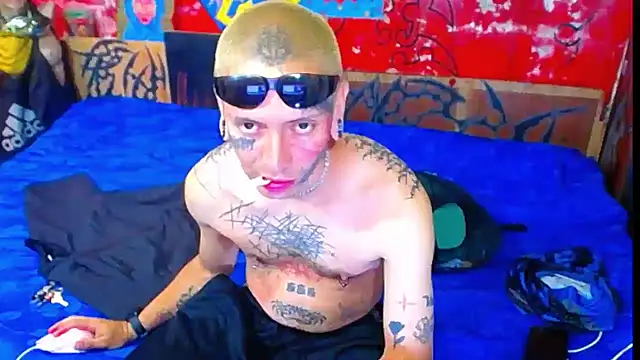 Snapshot of deivid_estrada chatting on 11.07.25 deivid estrada online show from 11.07.25