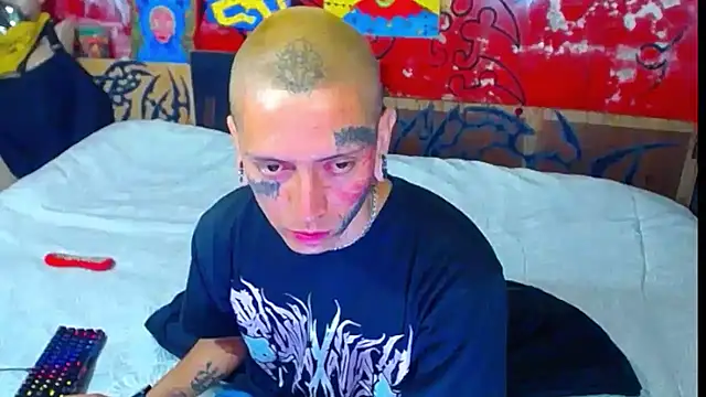 Snapshot of deivid_estrada chatting on 11.14.25 deivid estrada online show from 11.14.25